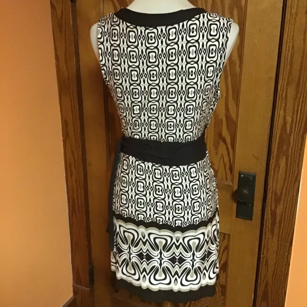 Tribal NWT plunging mini dress Size M - Image 9