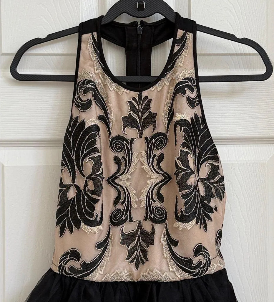 Hailey, Adrianna Papell dress - Image 2