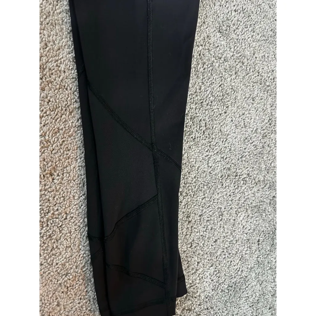 Lululemon Black Capris Size 4 - Image 8