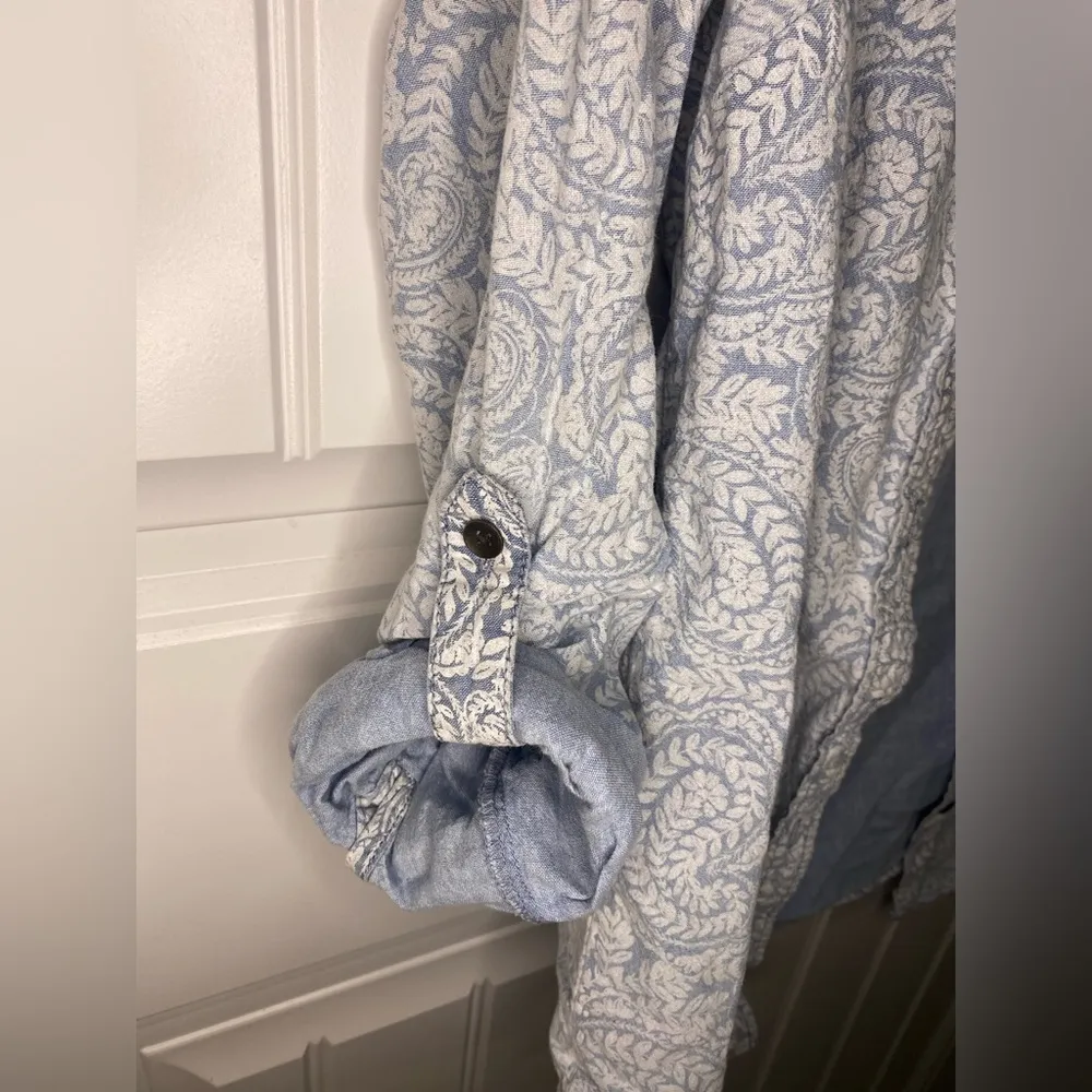 Kim Rogers Paisley Light Denim button up shirt - Image 5