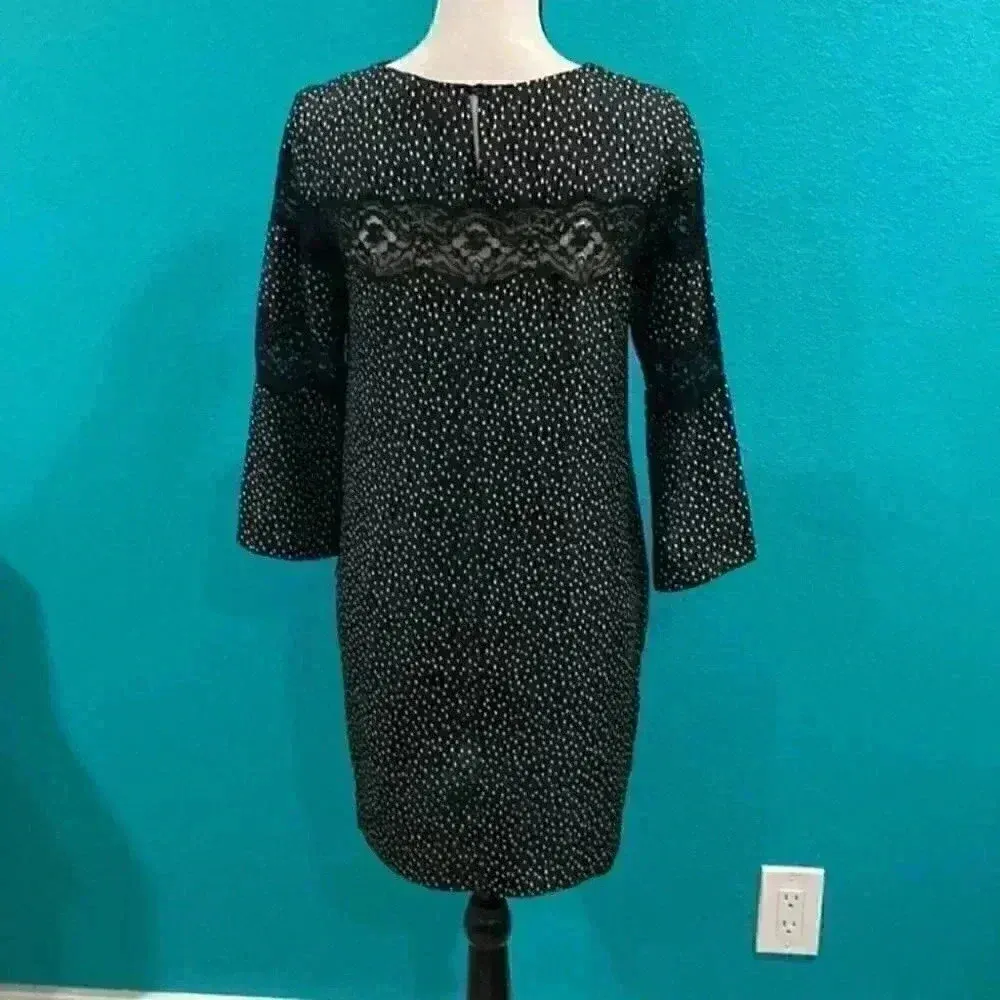 Sandro  lace insert dress in size 2 - Image 3