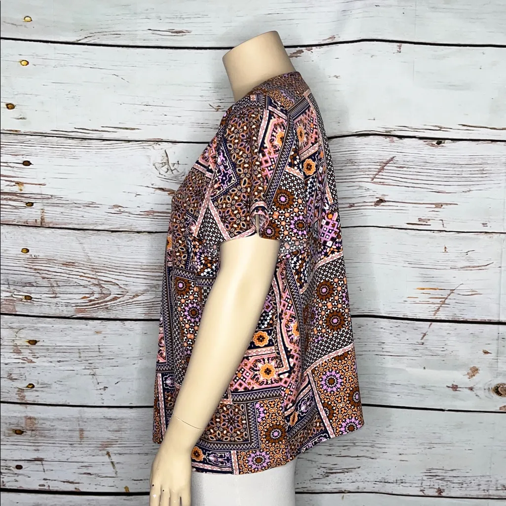 Denim & Co. Size 2X Geometric Patchwork Print Flutter Sleeve Blouse Top Blue - Image 2