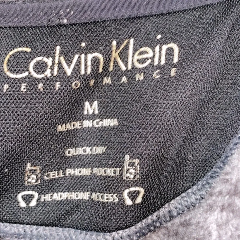 Calvin Klein Performance quick dry grey jacket size medium zip up - Image 3