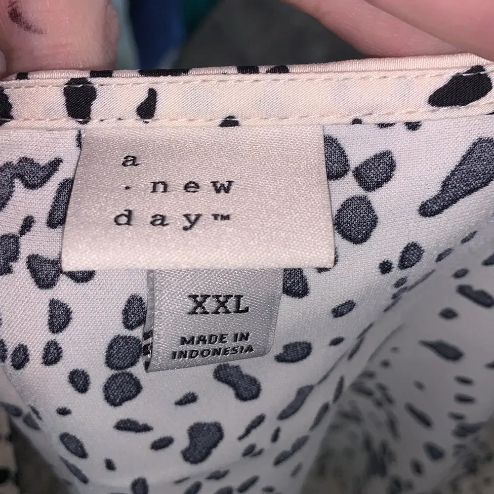 A New Day Women's Cami V-Neck Tank Top Lace Detail White Black Polka Dots - Image 7