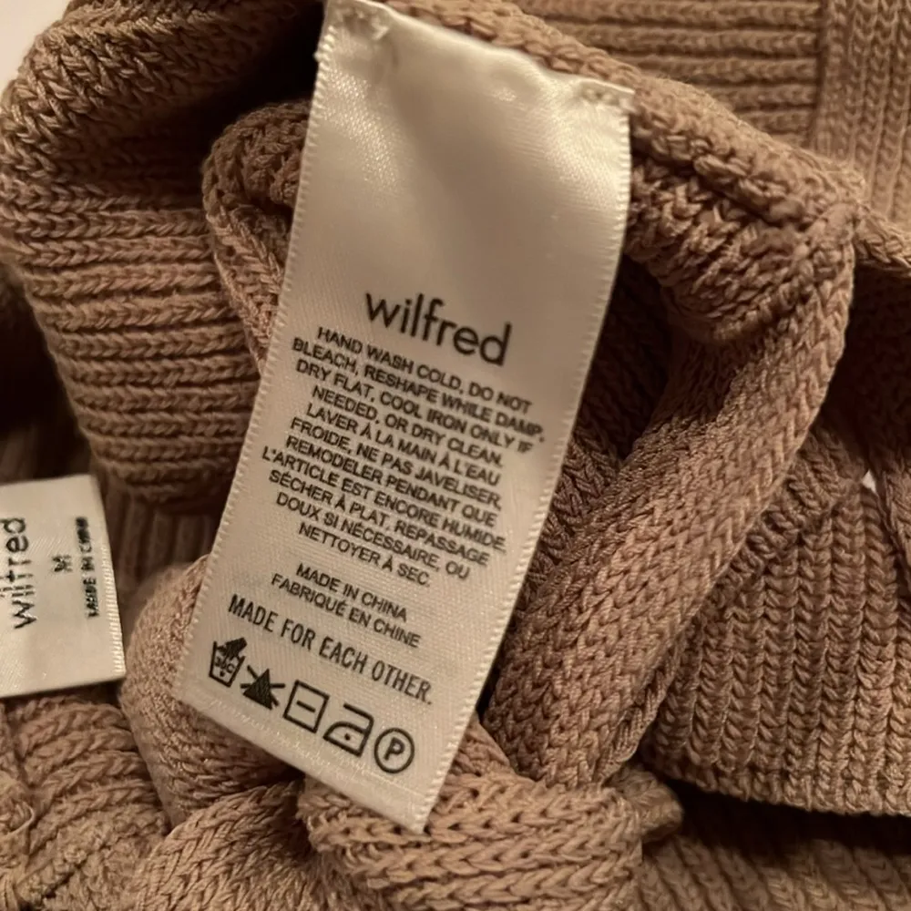 Aritzia  Wilfred Cayenne Cropped Knit Top - Image 5