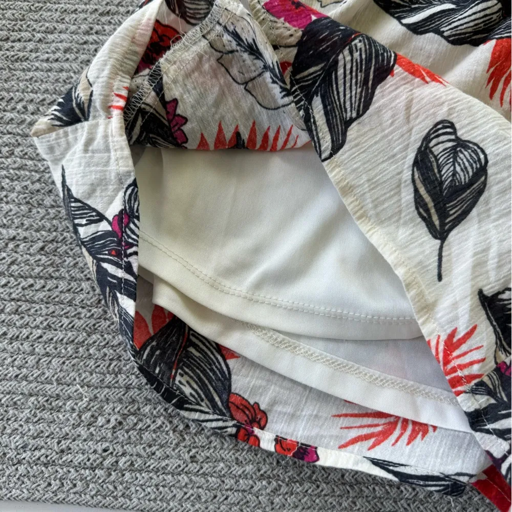 Xhilaration Ivory Navy Blue Pink Tropical Floral Print Flowy Shorts Size Medium - Image 3