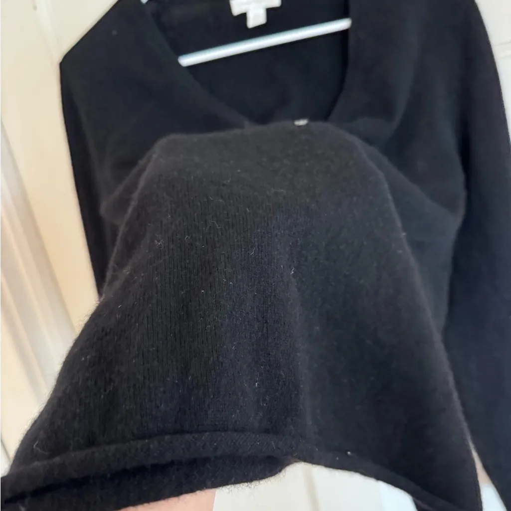 Charter Club black 2 ply cashmere Henley sweater size medium - Image 4