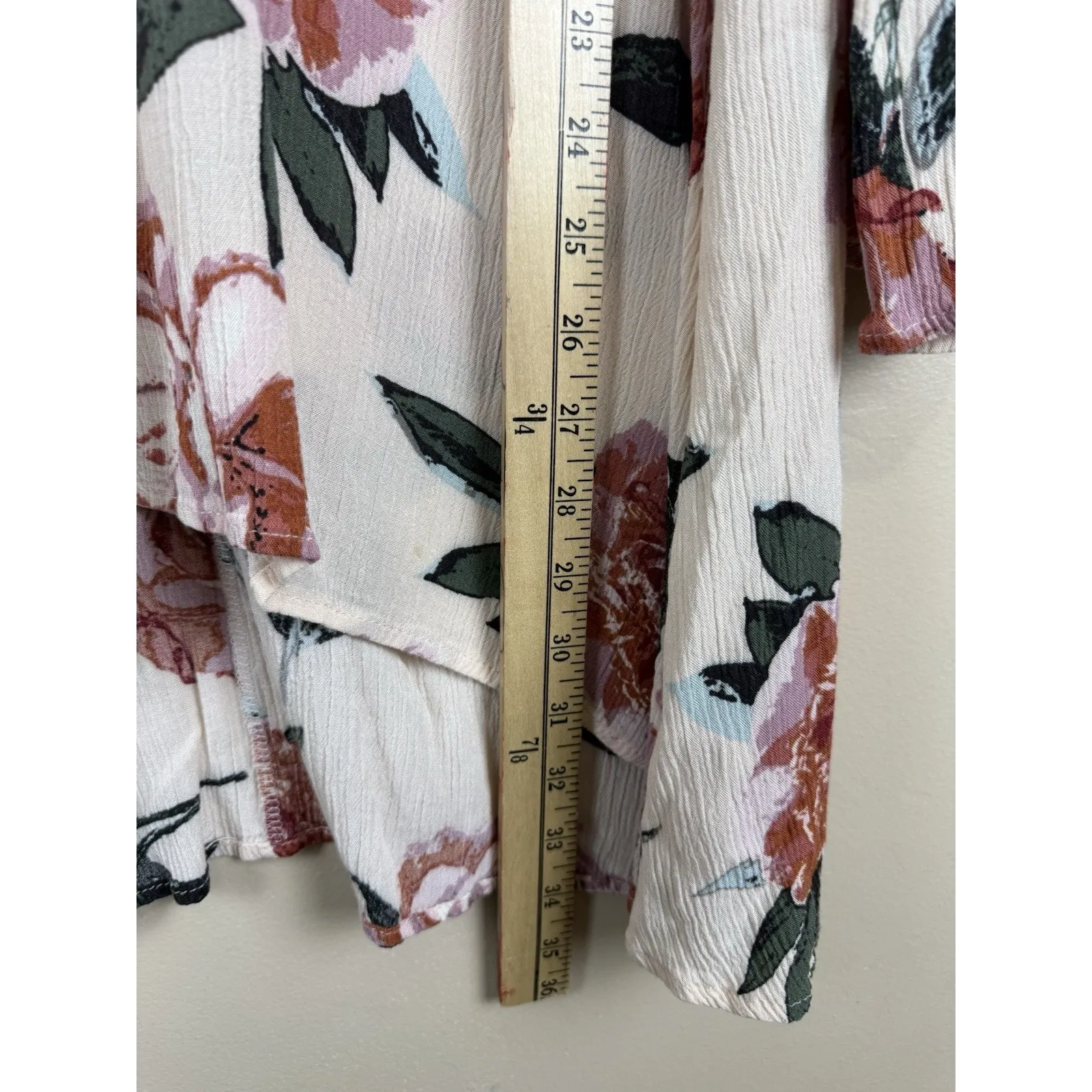 Akira Women’s Loose Chiffon Floral Blouse with V-Neck and Choker Detail Size S - Image 11