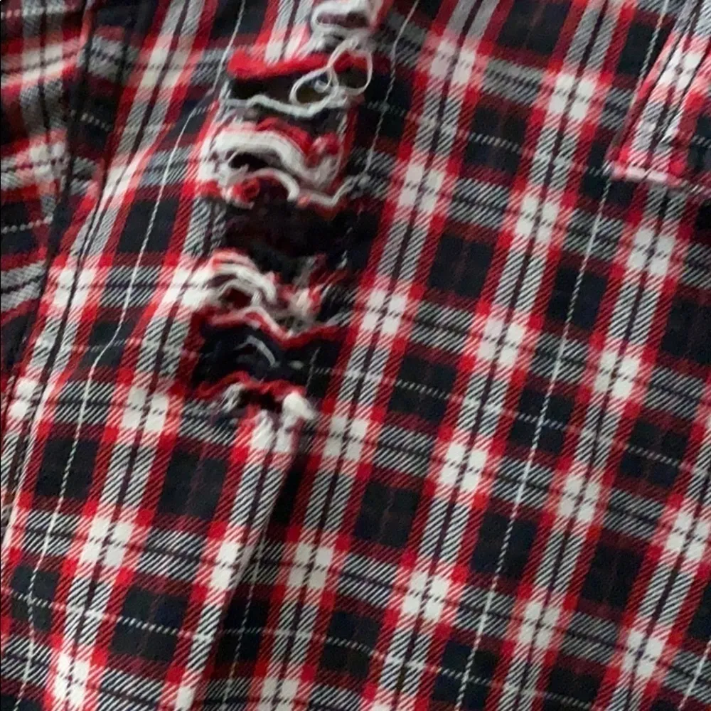 LF Lightly used  FURST OF A KIND FLANNELBUTTON DOWN - Image 4