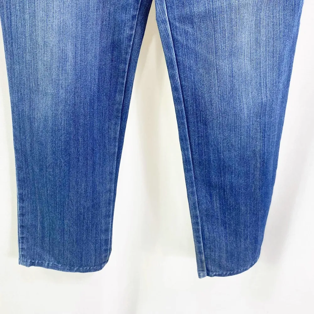 GLORIA VANDERBILT Blue Mom Jeans - Image 4