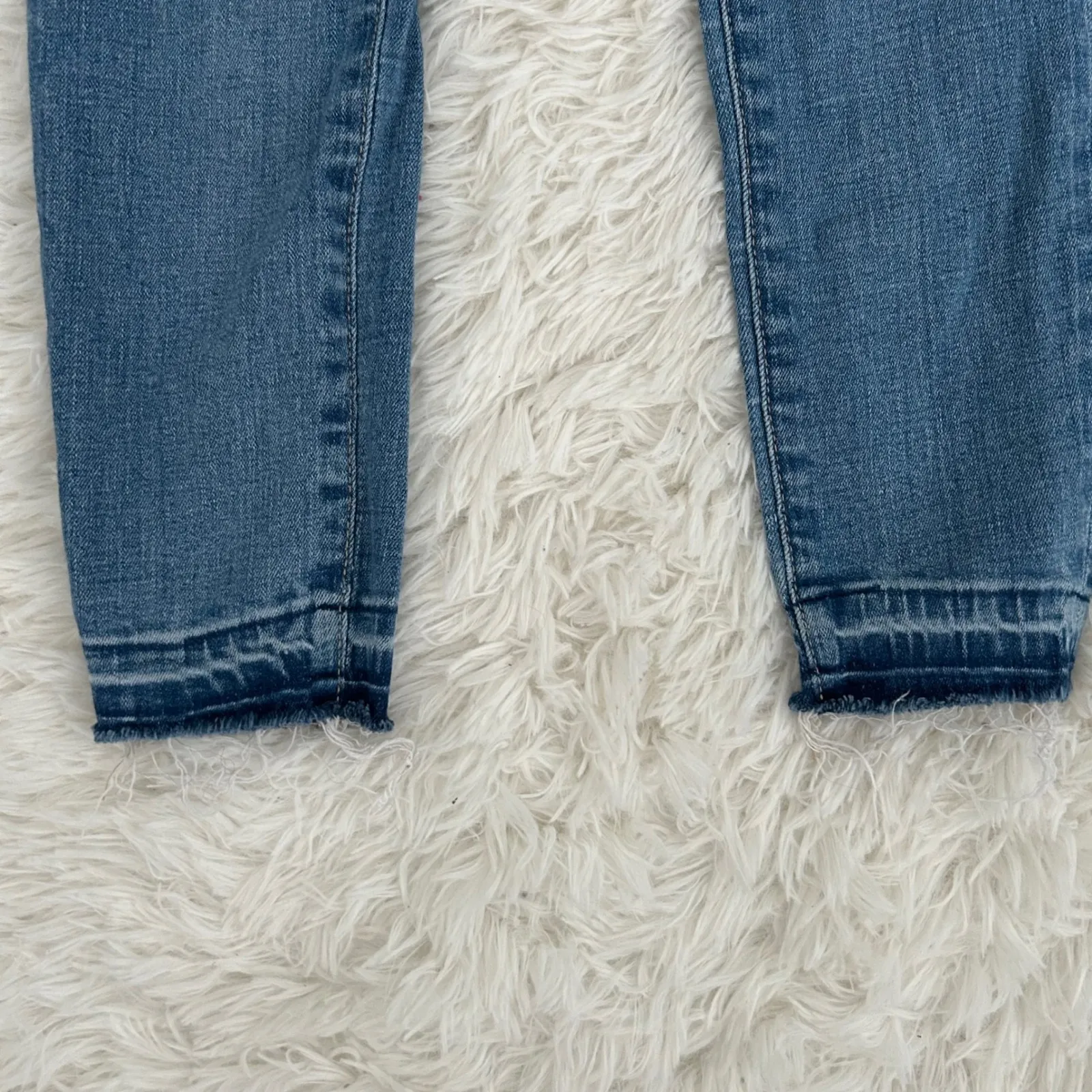 Express High Waisted Ripped Skinny Jeans Frayed Hem Light Wash‎ Size 22 - Image 5