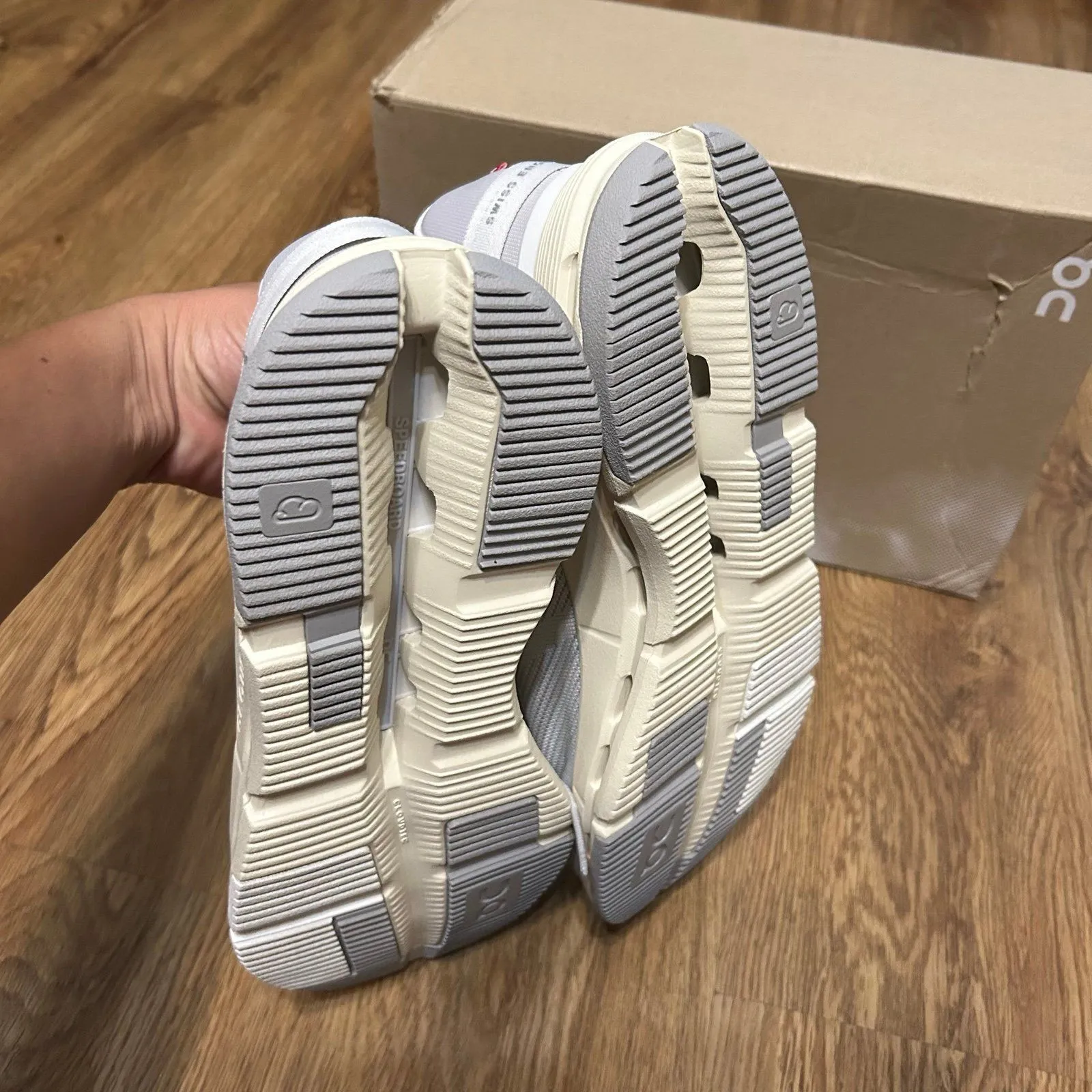 ON CLOUDNOVA gray running athletic training lace up shoes sneakers sz 8 new - Image 4