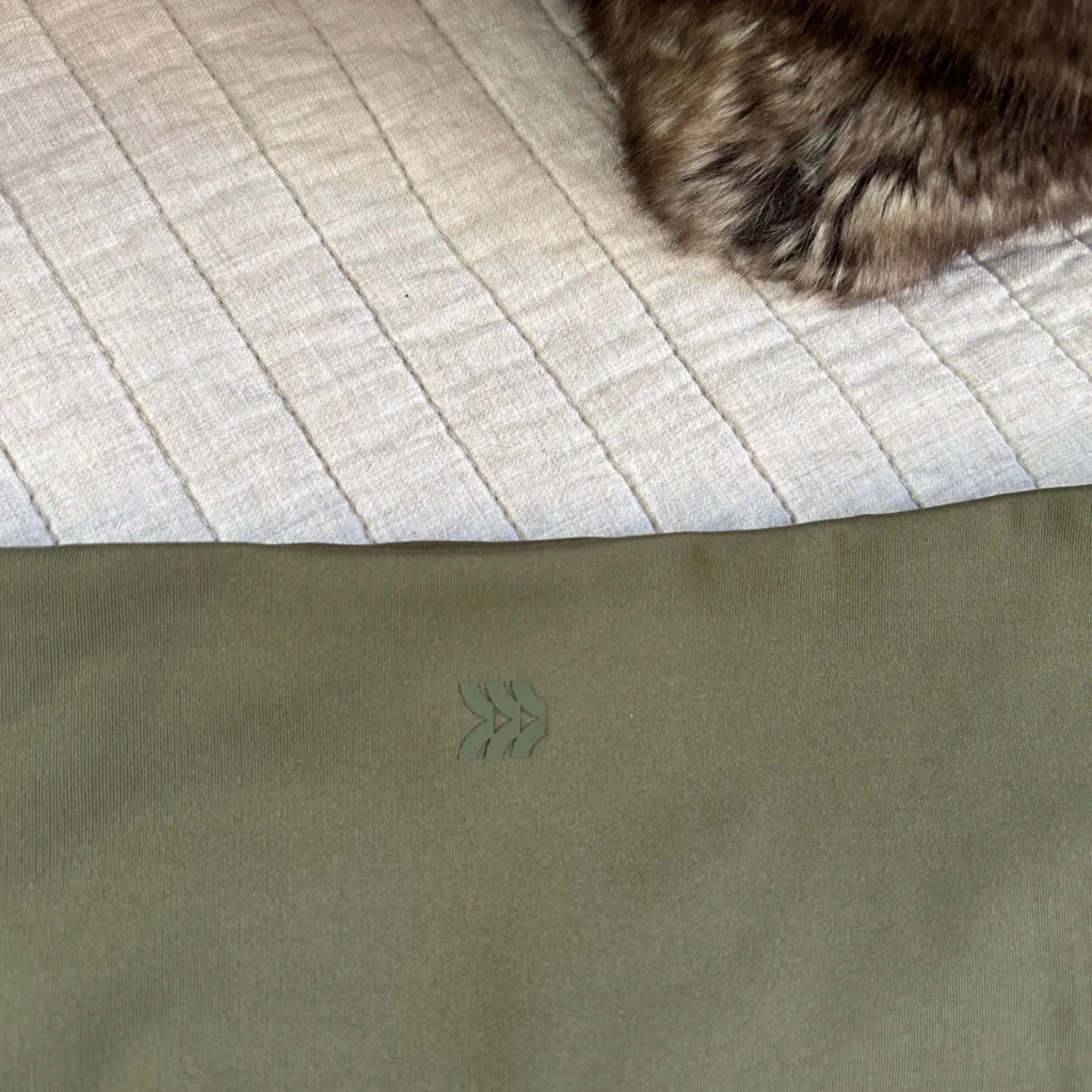 Target All in motion high rise olive green workout CrossFit biker shorts L - Image 6