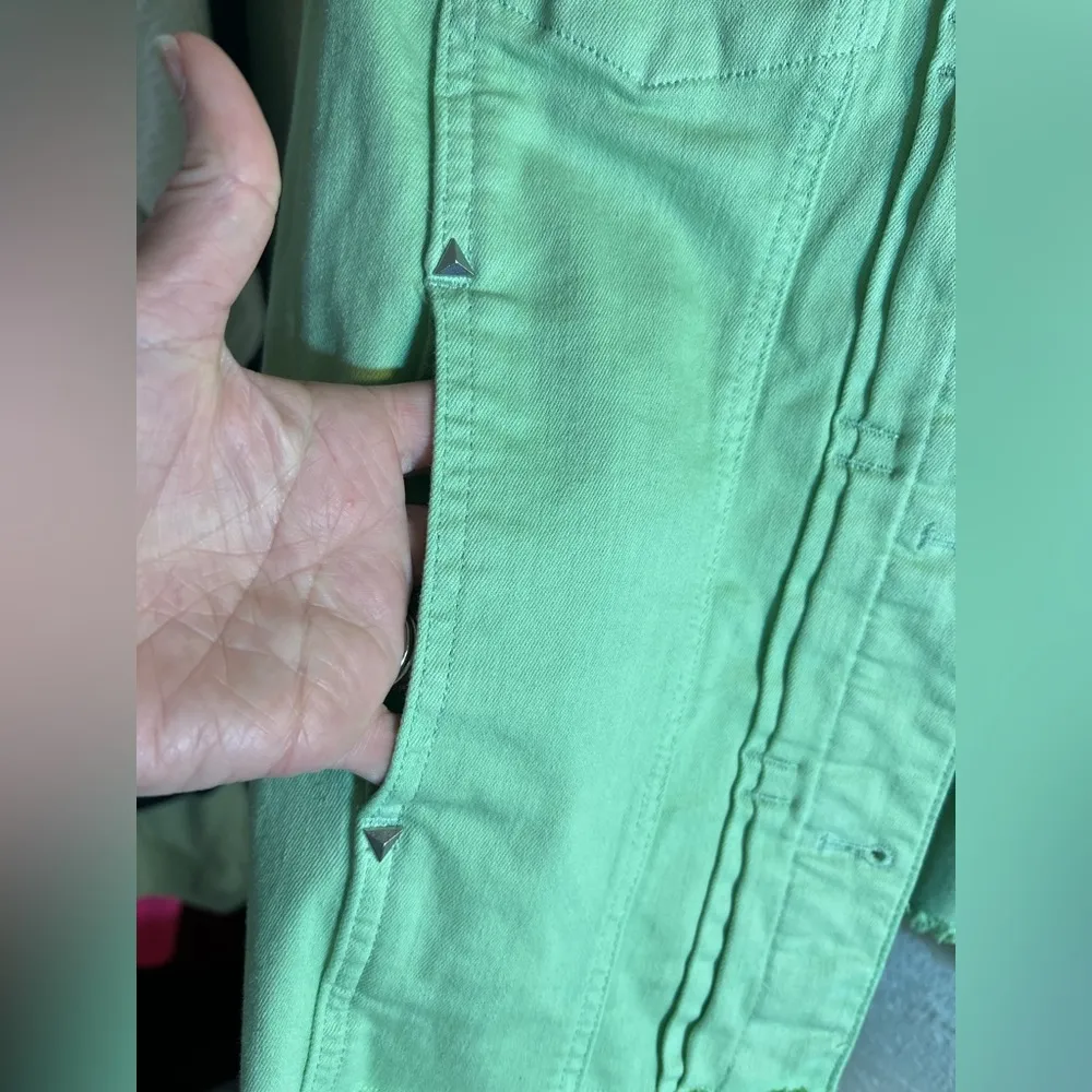 Canyon Retreat Green Jean Jacket Casual Style, frayed hem, silver hardware - Image 7