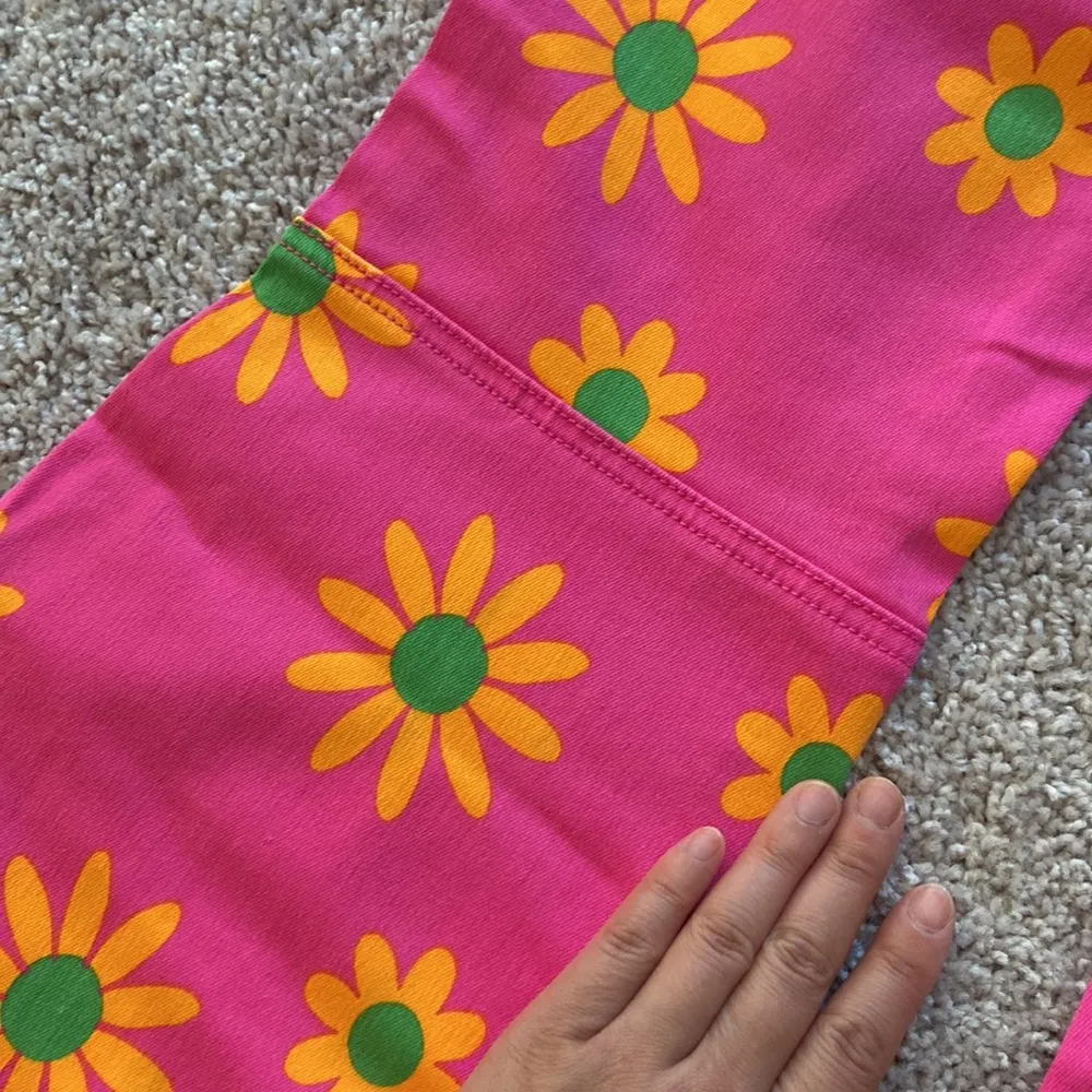 printed flare pants. Size 25=0 - Image 11