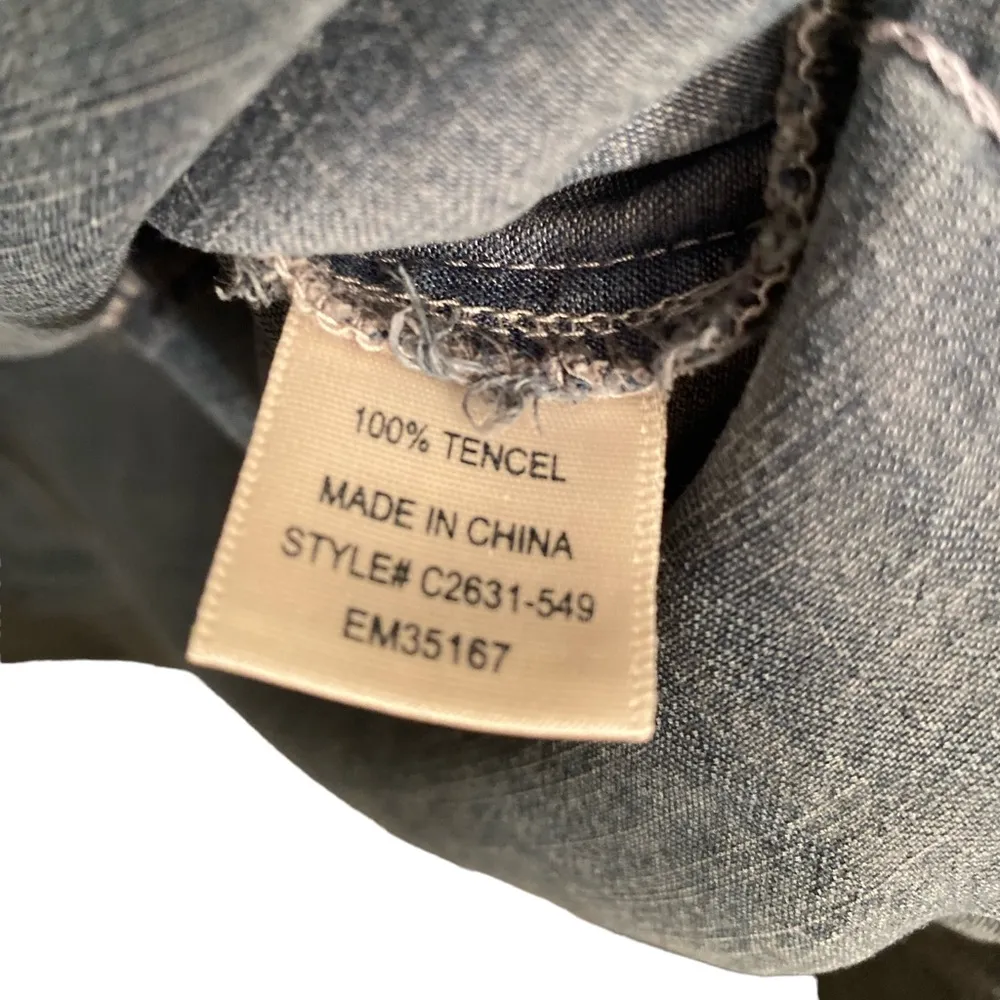 Cloth & Stone Chambray Ombré Button Front Top with split back Size XS - Image 4