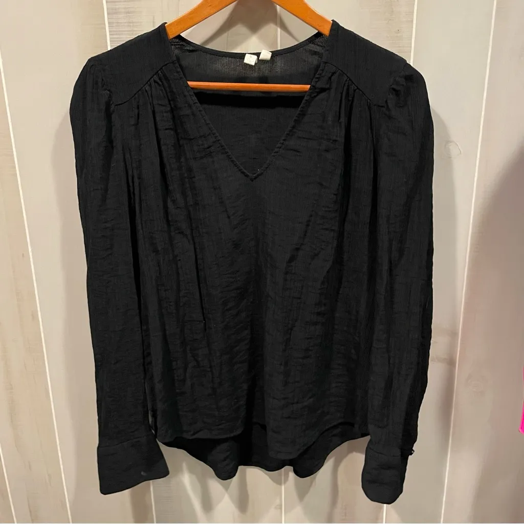 Treasure & Bond Cute boho whimsigoth black breezy v-neck crinkle blouse  flowy - Image 10