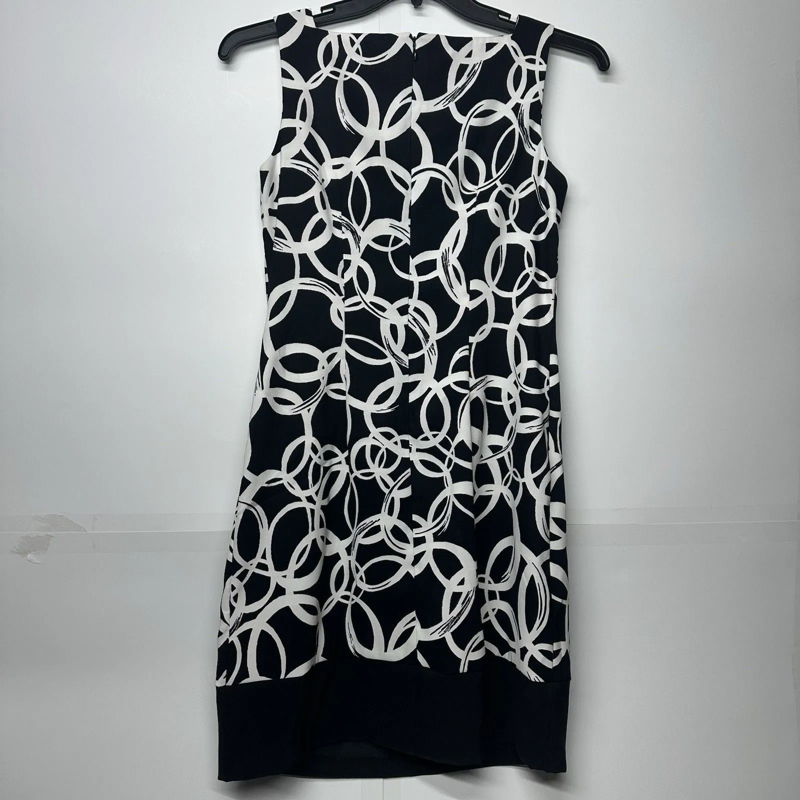 AGB Women’s Dress Size 6 Black White Sleeveless Sheath Geometric Circle Print - Image 7