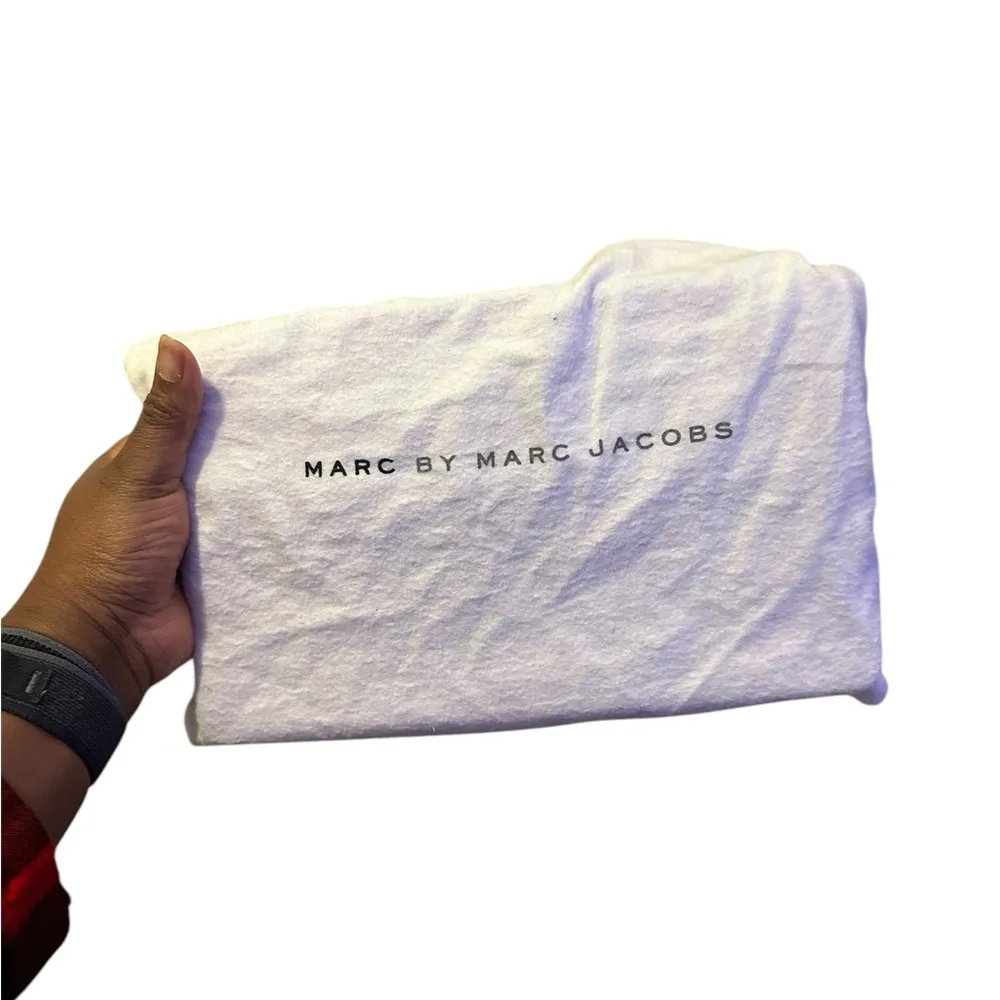 MARC BY MARC JACOBS BLUE AND GRAY CLUTCH WITH DUST BAG - Image 14