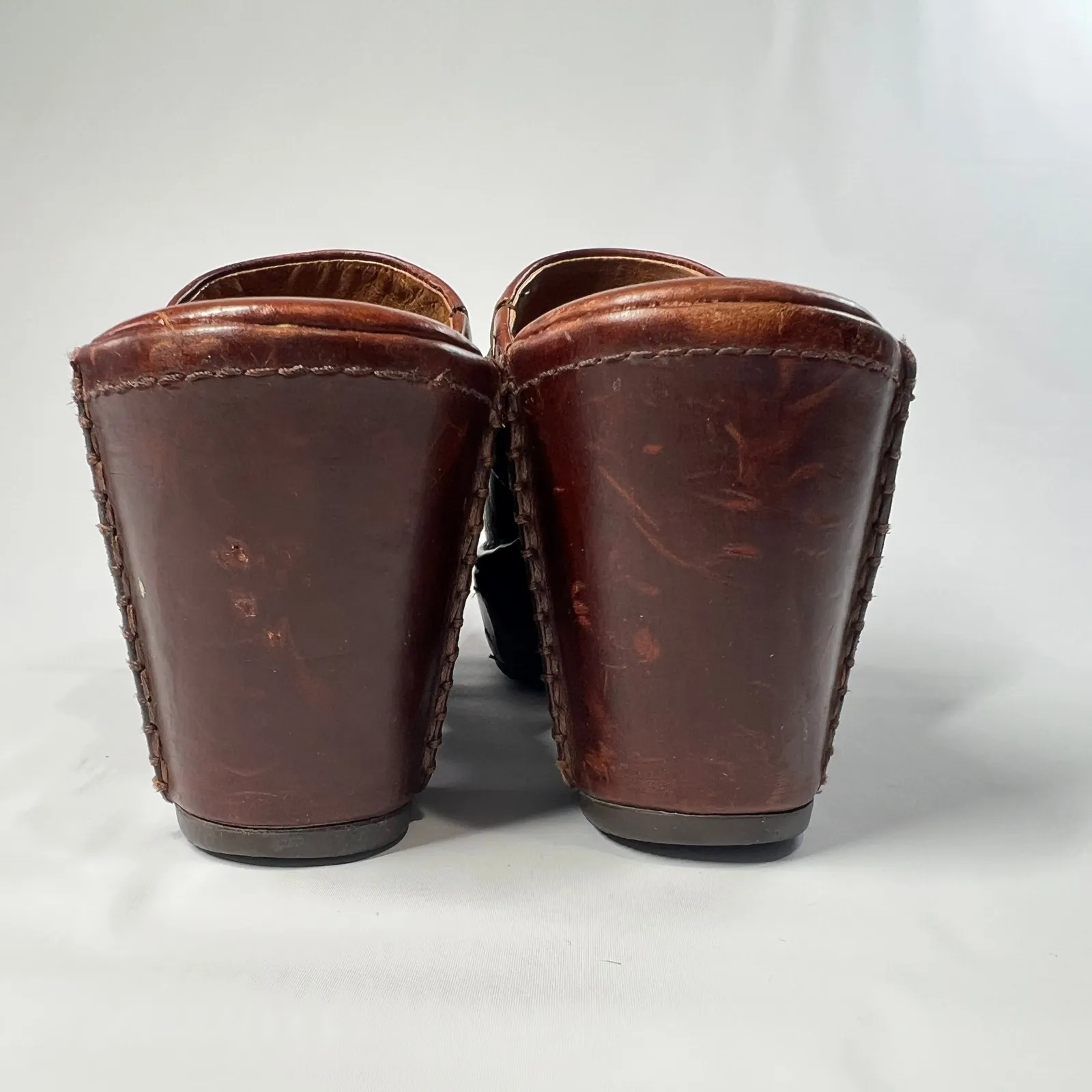 Ariat Womens 7.5B Brown Leather Wedge Clogs Buckle Mules Comfort Shoes Casual - Image 4