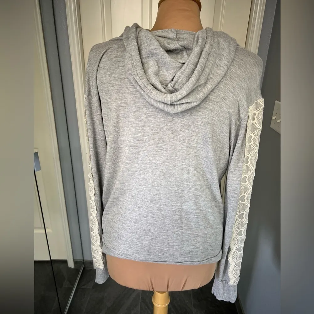 Flora Nikrooz Gray Lounge Hoodie with Heart Lace Accent‎ Sleeves - Image 4