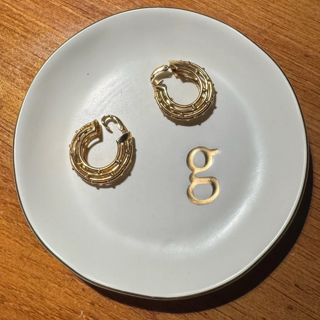 Vintage Gold Hoop Clip - Image 2