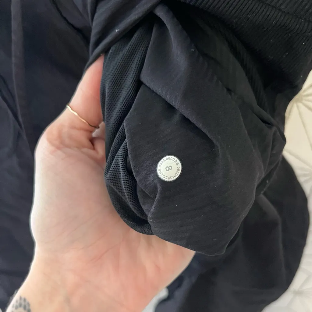 Lululemon Beyond the Studio Jogger
Black - Image 10