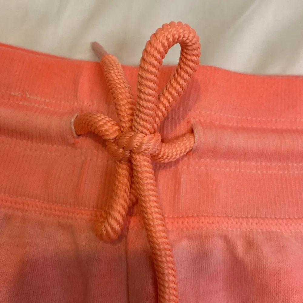 158 Apana Pink Shorts Size Medium - Image 4