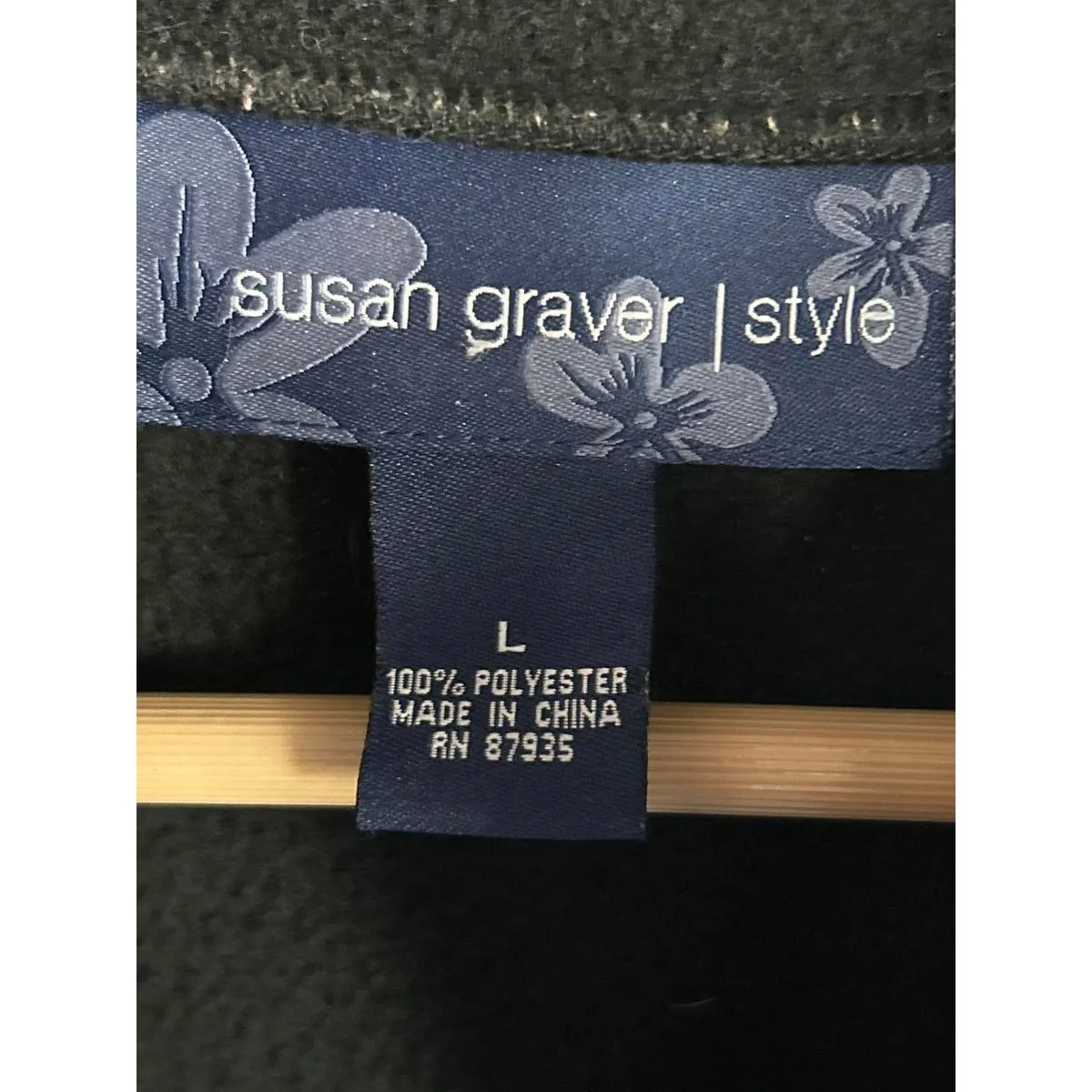 Susan Graver Womens Fleece Vest Sz Large Black Floral Trim Pockets Cozycore - Image 5