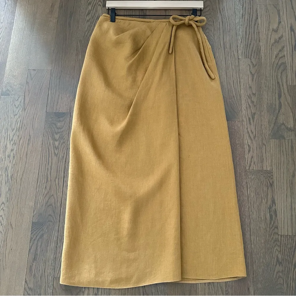 Nanushka Lea 100% Linen Wrap - Image 5