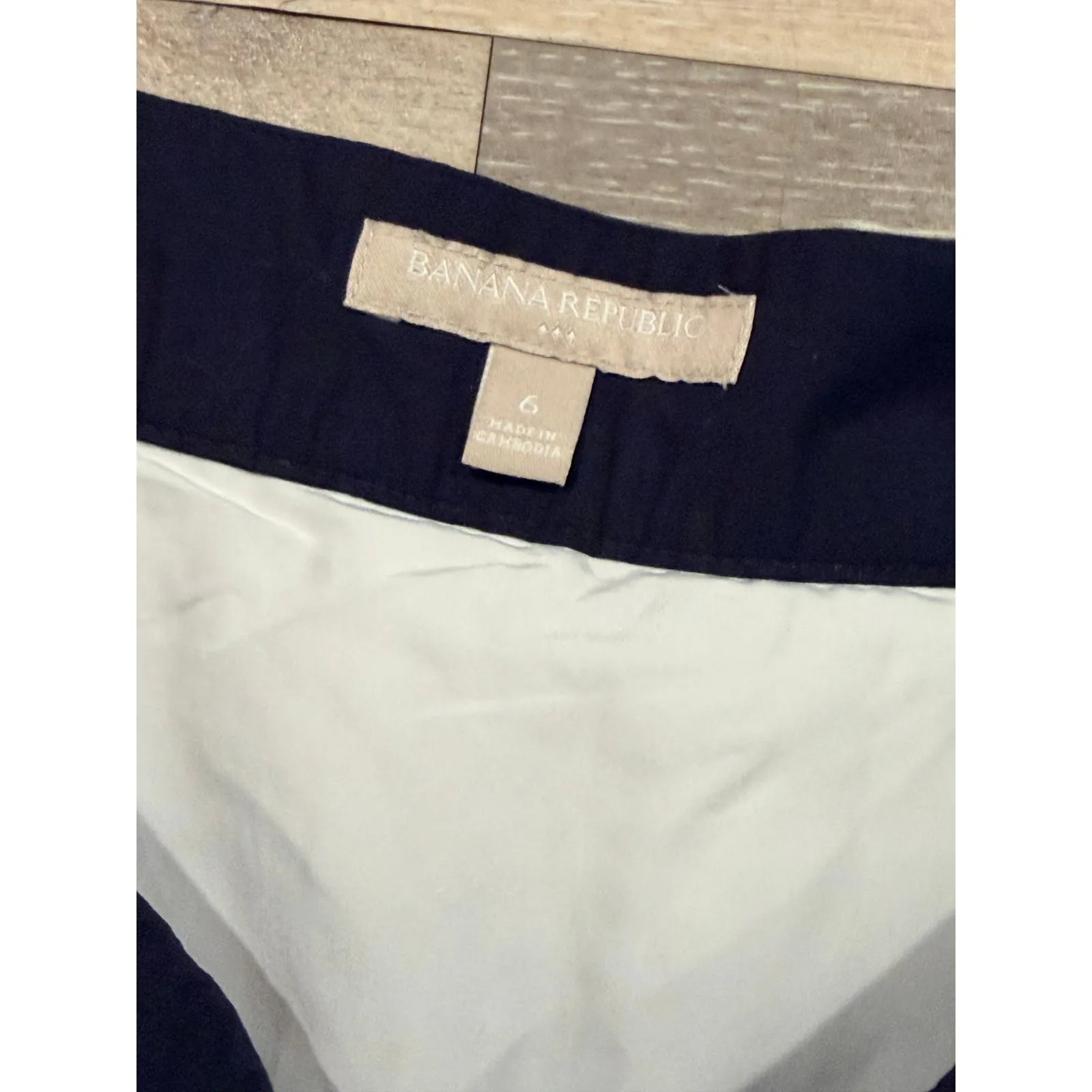 Banana Republic Outlet Skirt Blue and White Size 6 - Image 2