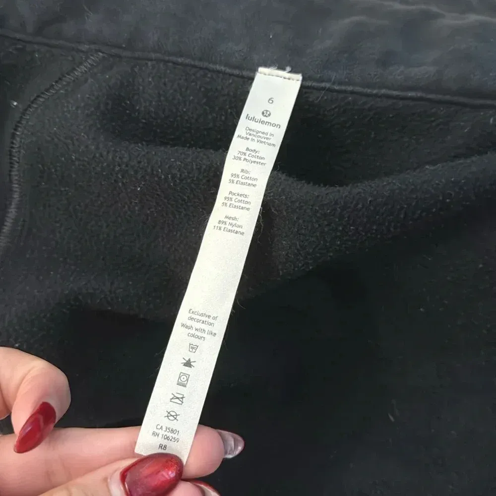 Lululemon black radiant jacket II womens 6 thumbholes full zip - Image 14