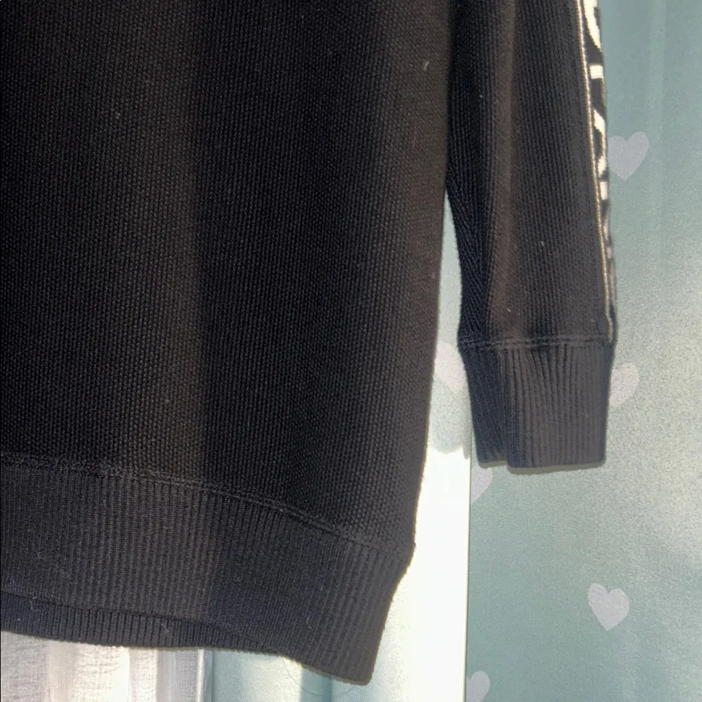 Karl Lagerfeld Size XS Black Pullover with Heart Logo - Image 2