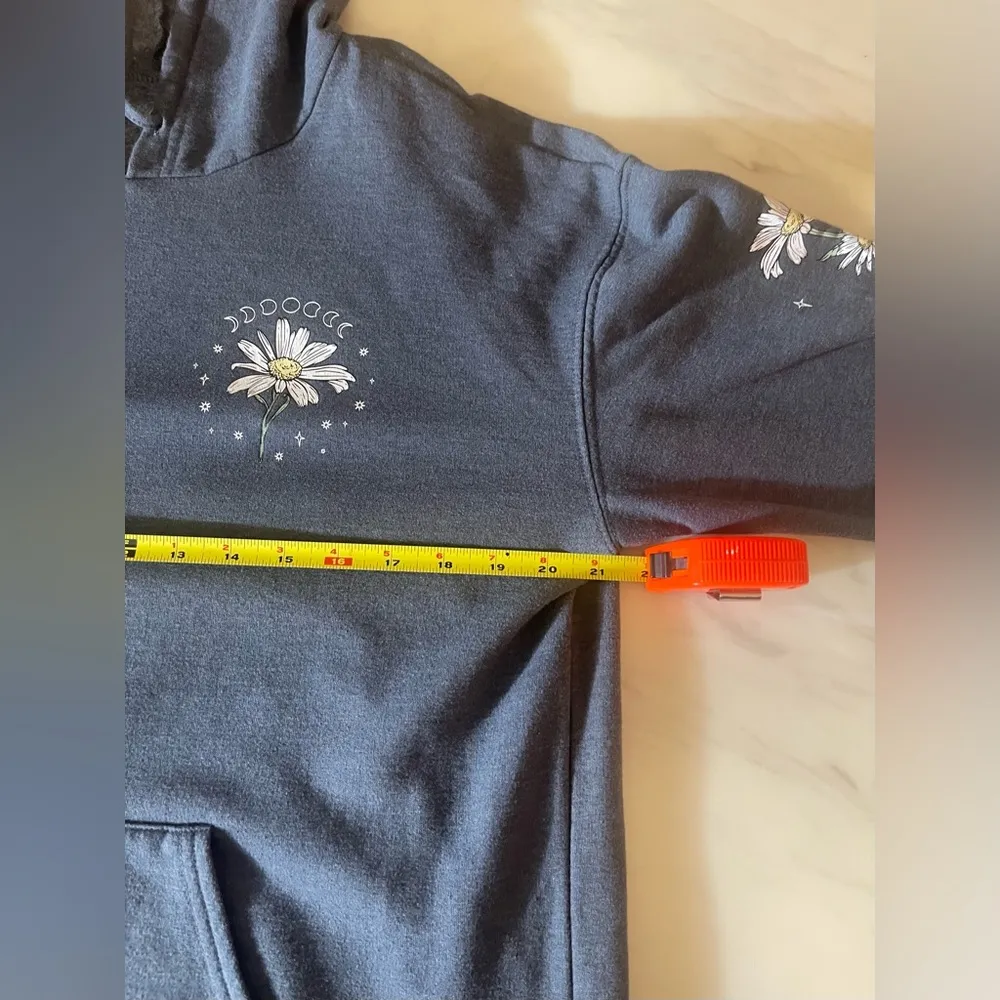 Rebellious One Women's Size L Gray Hoodie Floral Design Kangaroo Pocket Sweater - Image 6