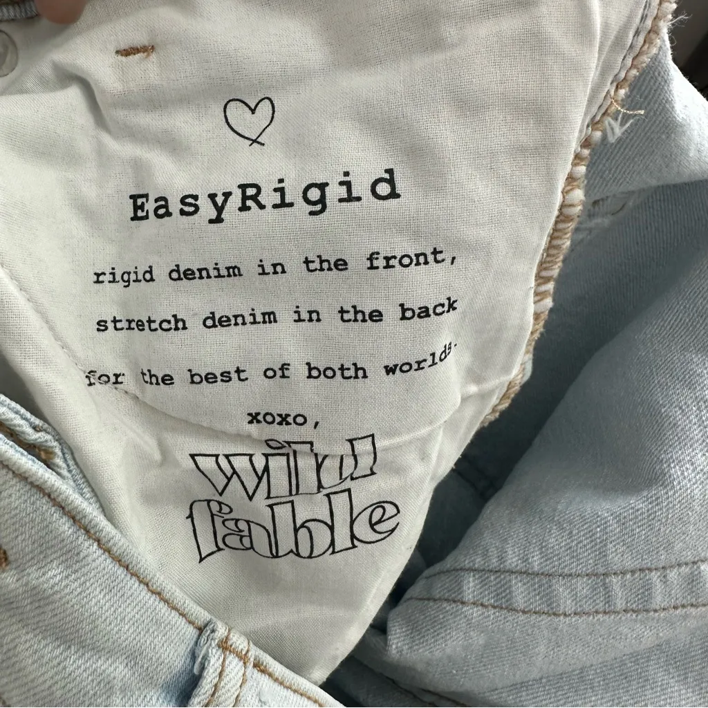 Light Wash High Waist Tapered Women’s Jeans Denim Jeans, Size 14 - Image 8