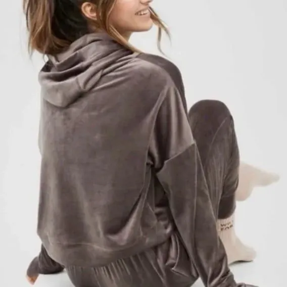 Aerie Grey gray offline velour hoodie - Image 2