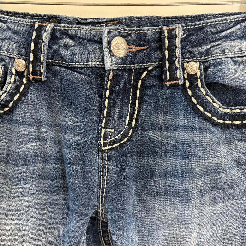 Miss Me shorts size 26. - Image 2