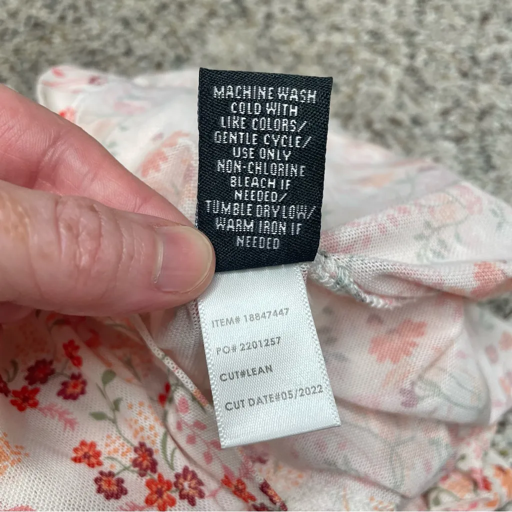 Torrid Mesh White Floral Smocked Waist Flutter Sleeve V-Neck Top 0 Large L - Image 8