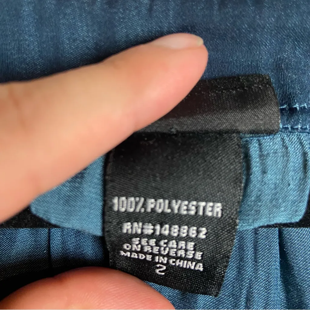 Torrid Size 2 Grommet Tank Top Navy Blue Vee Neck Blouse Shirt Rocker Biker - Image 7