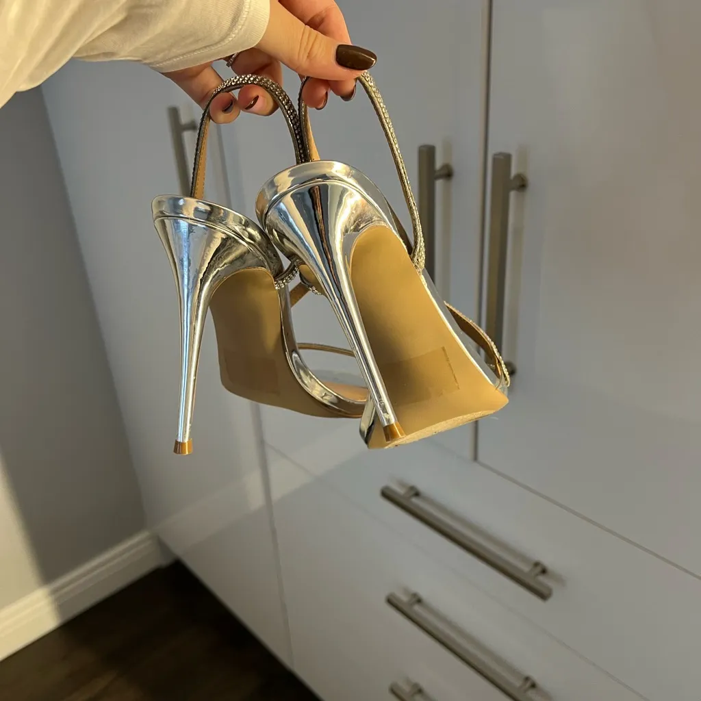 Steve Madden Noelle Metallic Silver Heels - Image 2