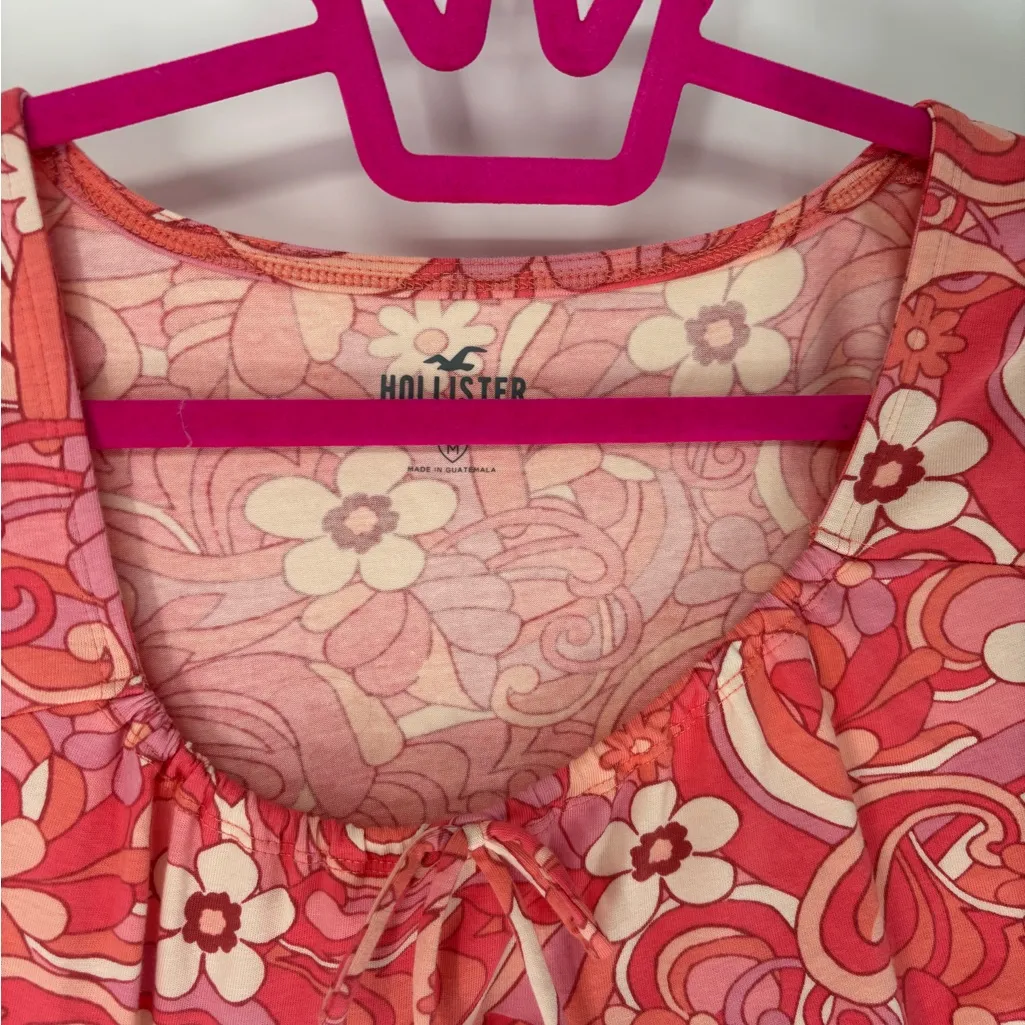 Hollister Retro Floral Crop Top - Image 3