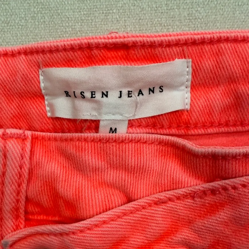 Risen Jeans Vibrant Pink Frayed Hem Jean Shorts Size M - Image 3