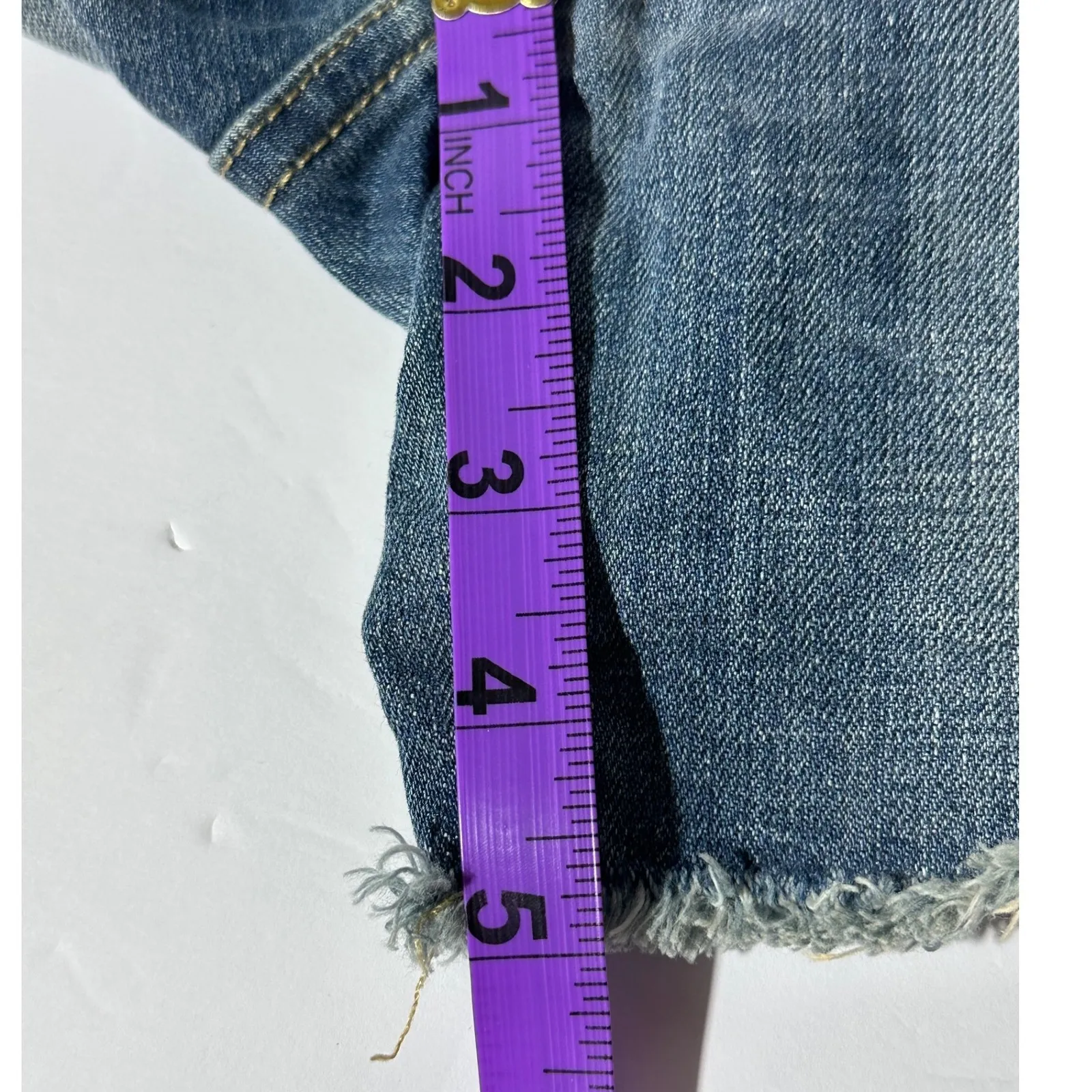 Rock & Republic Bumpershoot Denim Shorts Size 8 Distressed Studded Frayed Hem - Image 11