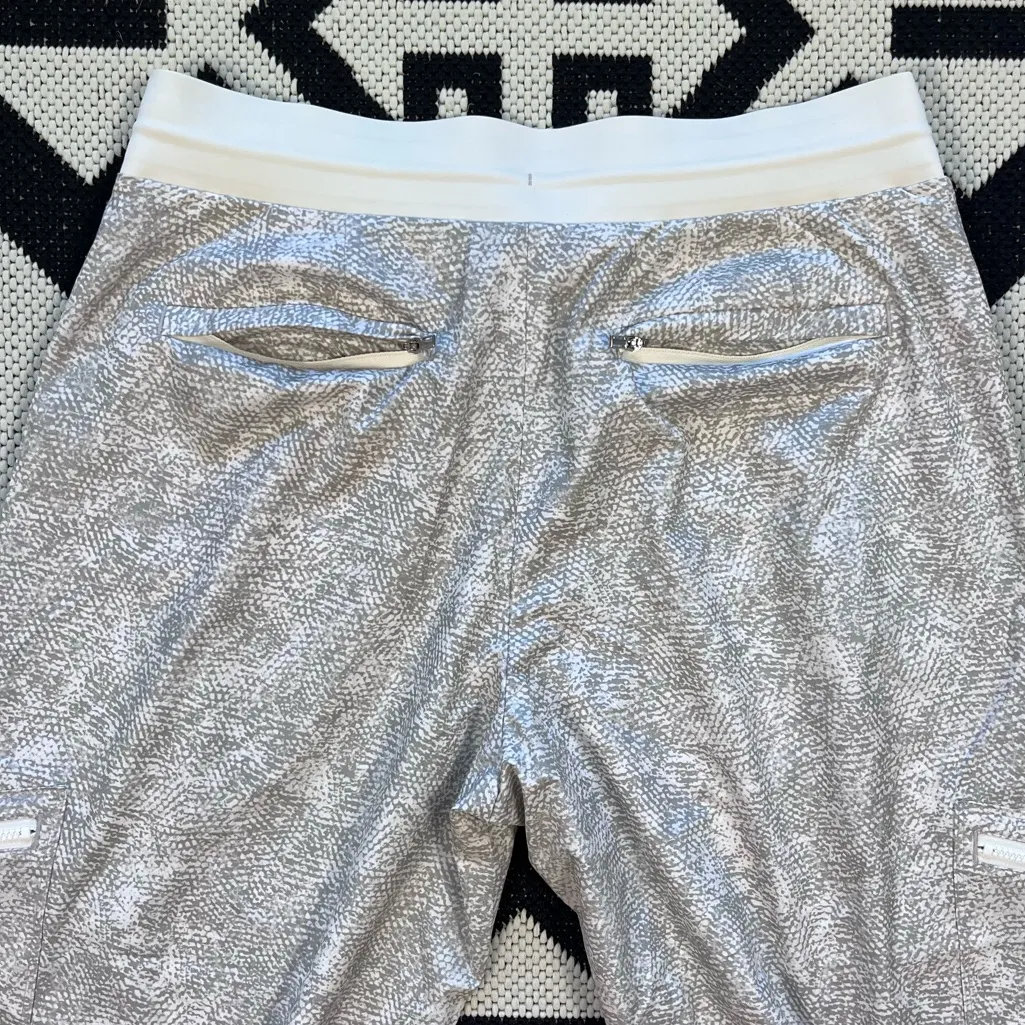 Athleta Venture Printed Jogger Pants Size 6 Tall - Image 13