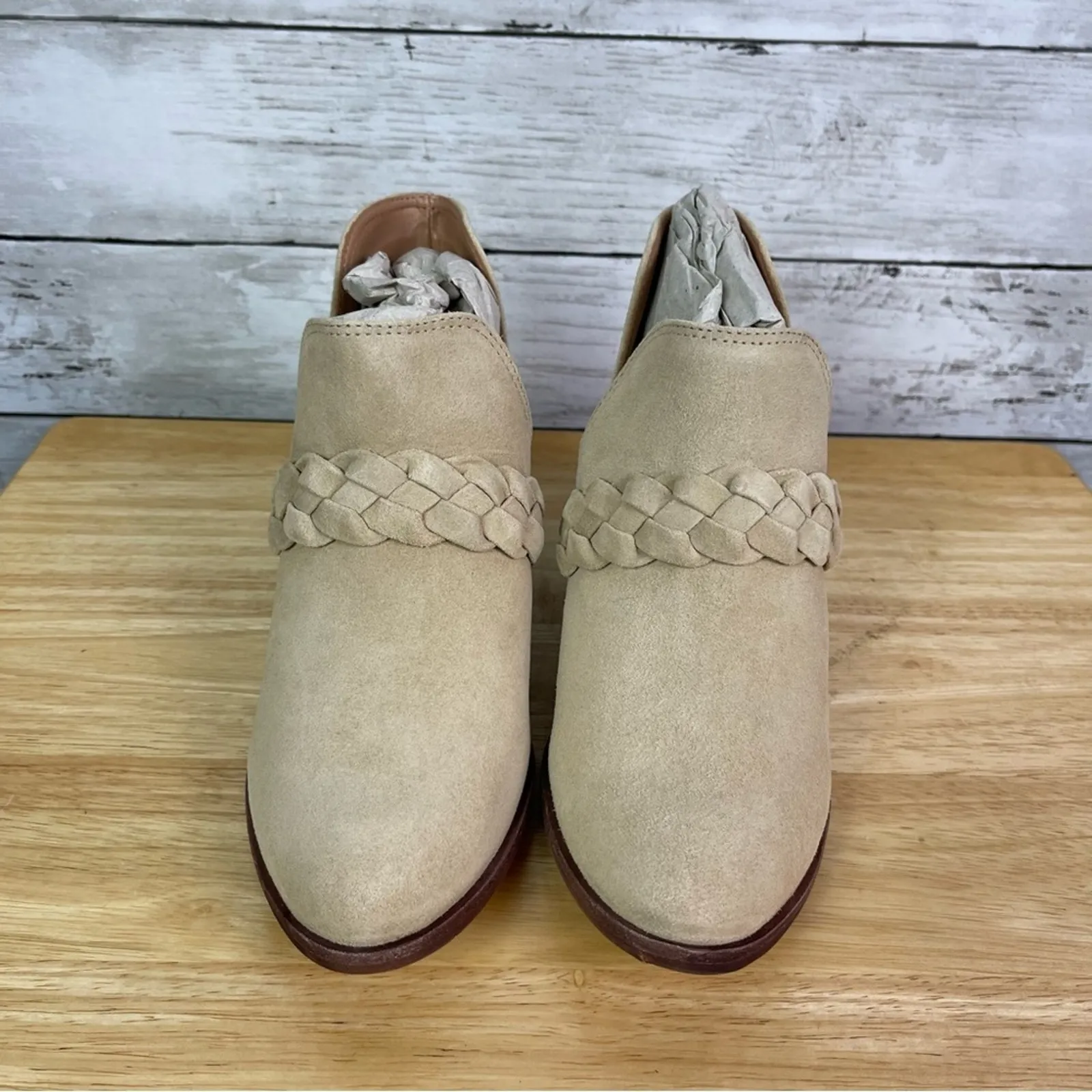 Kaanas  Ra Almond Bootie Size 8 - Image 3