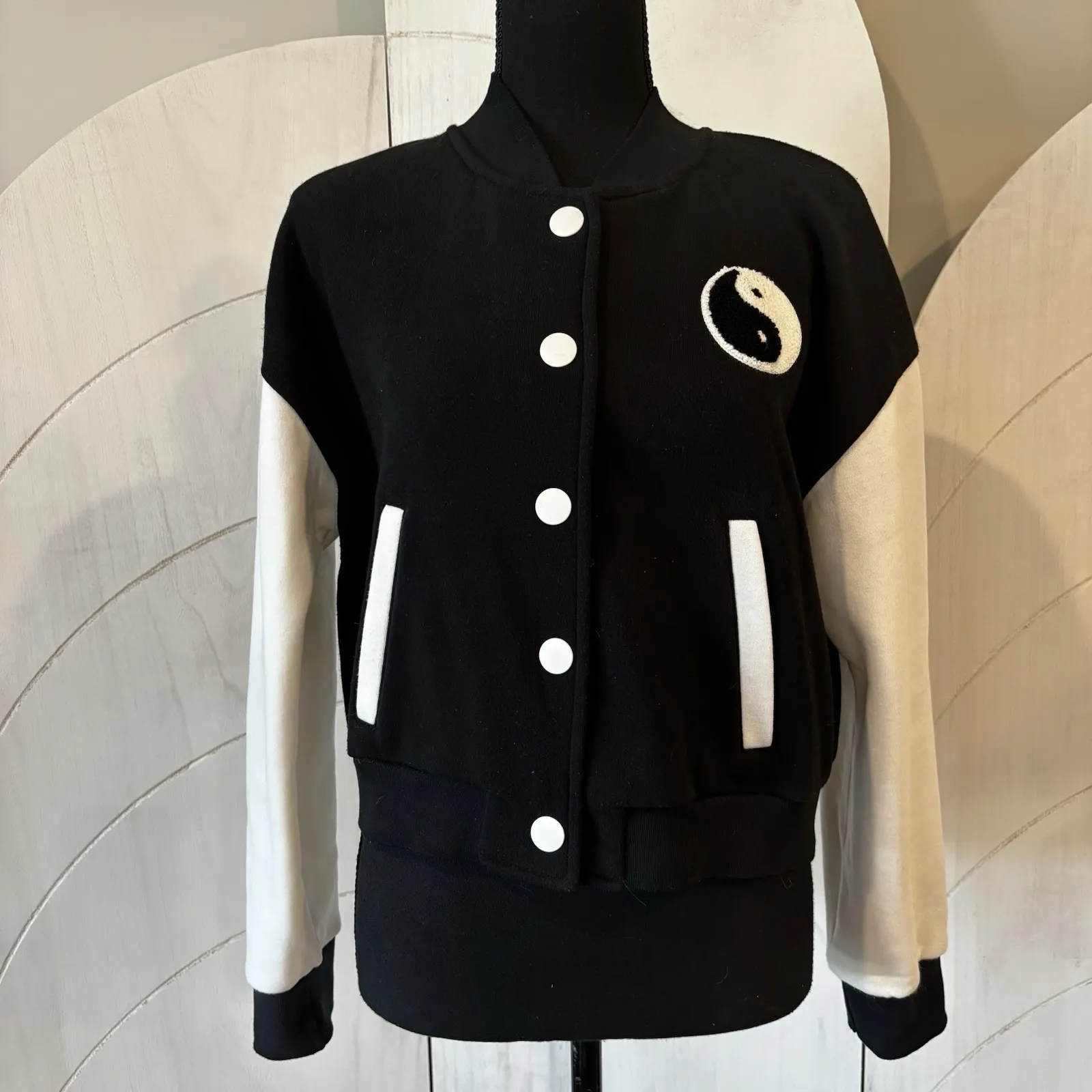 Hippie Rose Black White Yin and Yang Bomber Varsity Jacket Womens Juniors Small - Image 2