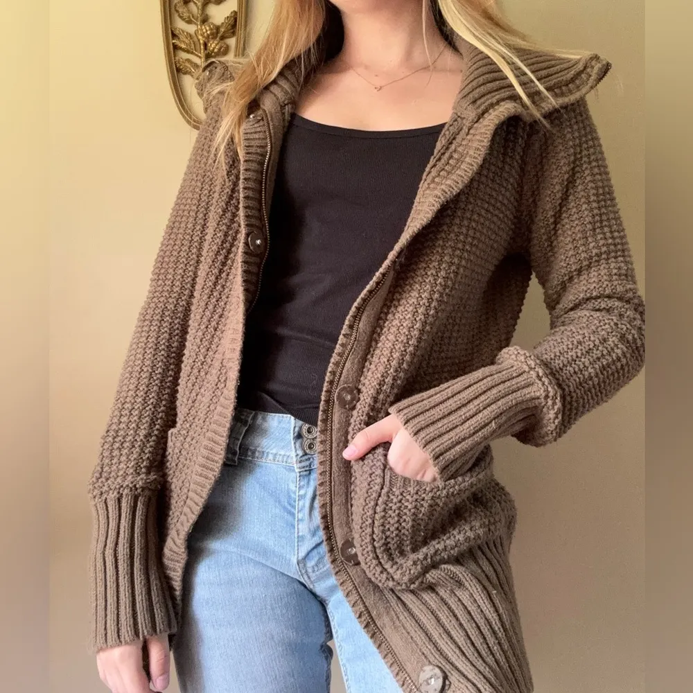 Heavy Knit Olive Green Sweater - Image 2