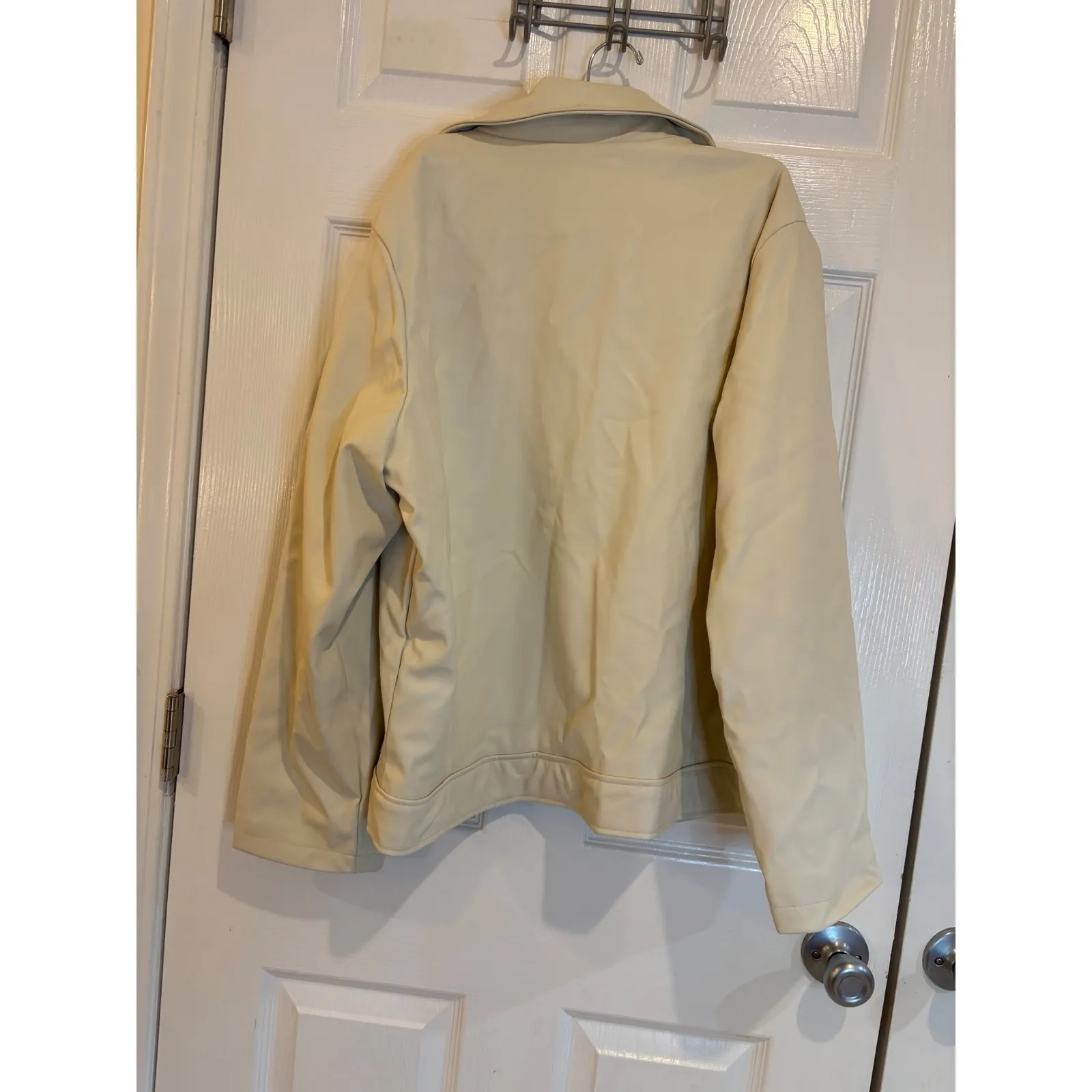 NVLT Vegan Leather Jacket Womens L/G Cream Colored Collared Button Up Black Size L - Image 2
