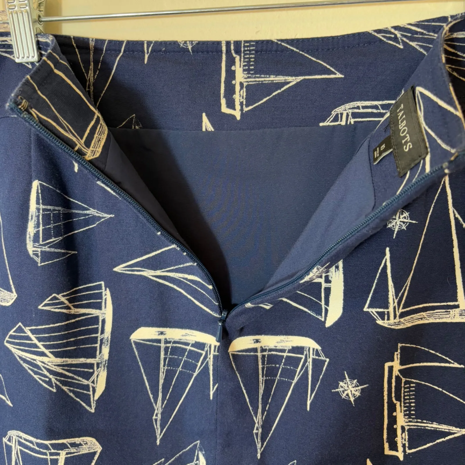 Talbots Women's Nautical Sailboat‎ Print Navy Blue Mini Skirt Size 10 - Image 7