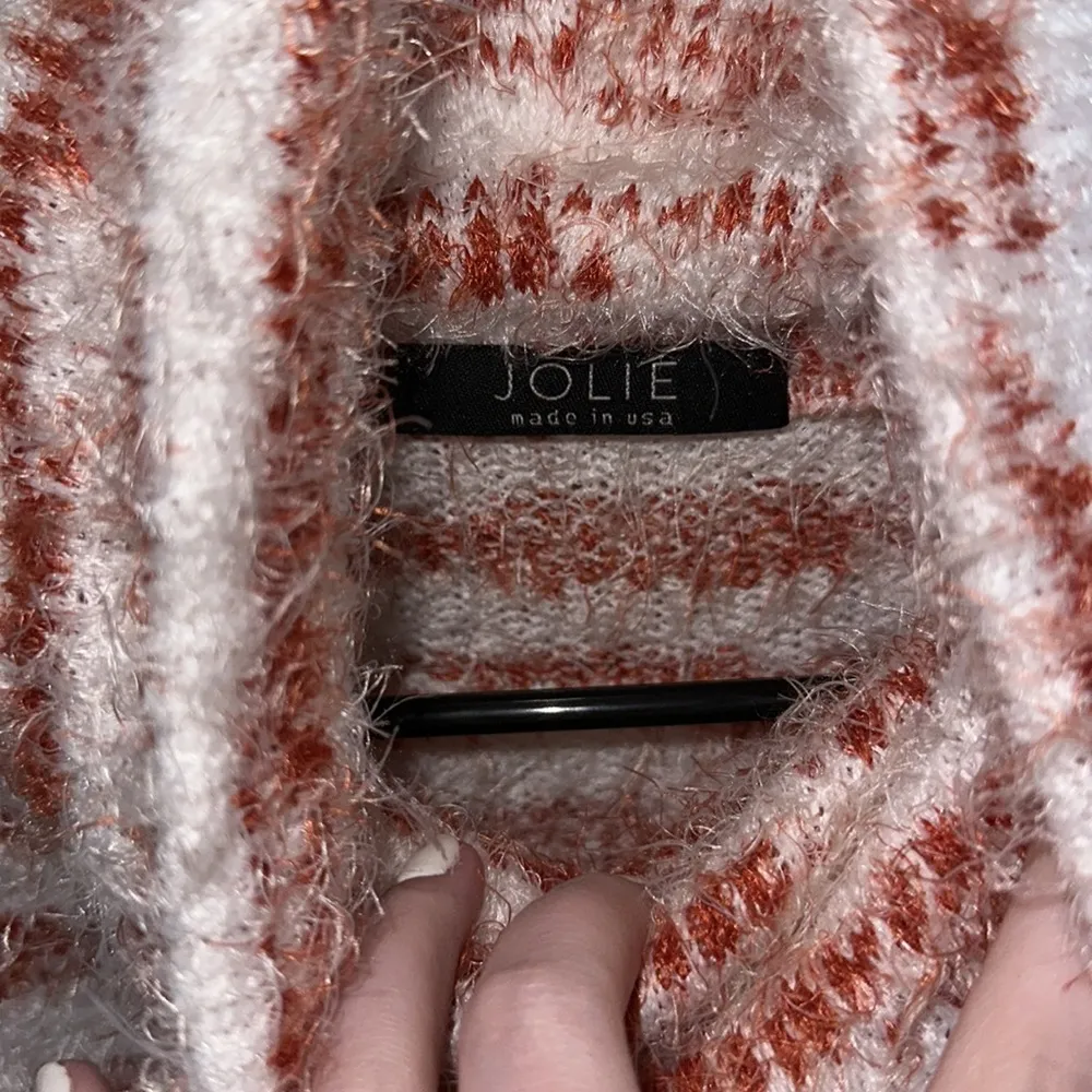 NWT Jolie Cropped Cowl Neck Sweater White and Burnt Orange Small - Image 3